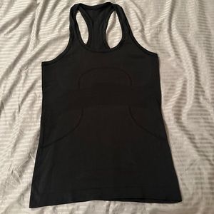 Lululemon Run Swiftly Tank - Size 6